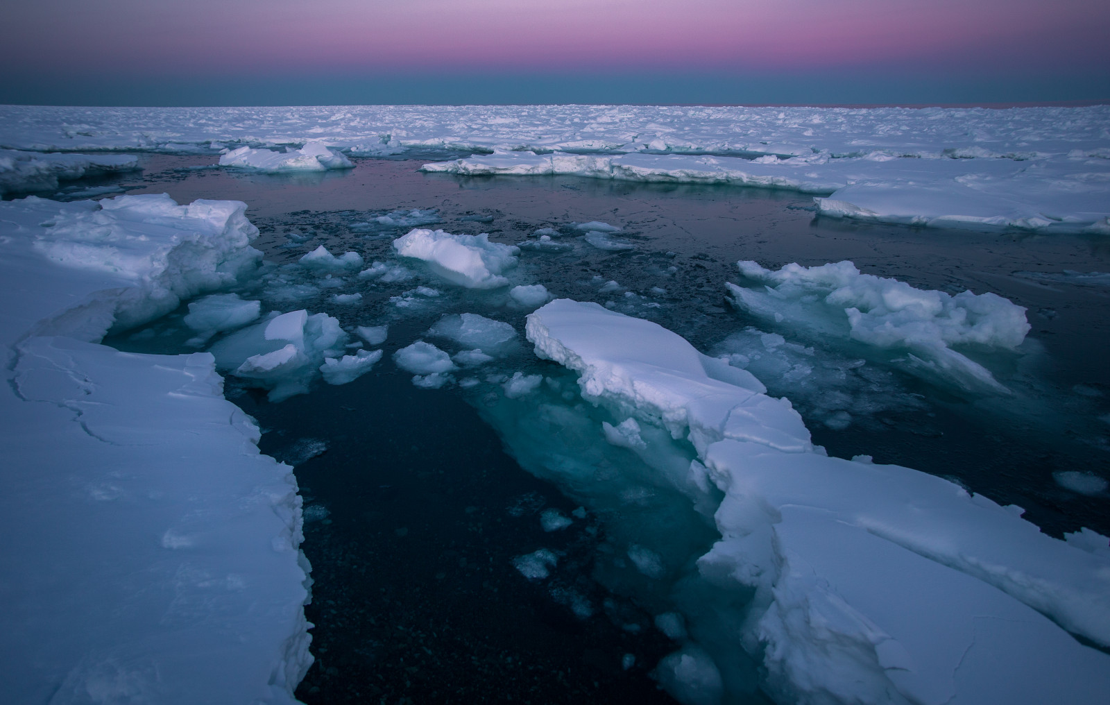 Охотское море Сахалин зима